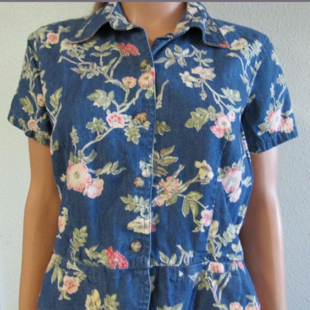 Liz claiborne cropped top